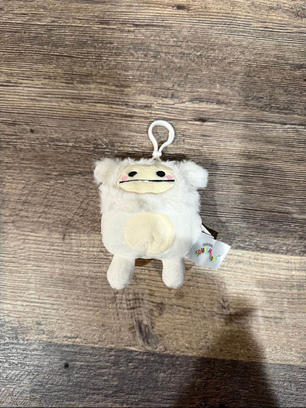 Squishmallows White & Cream Clip-On Plush Keychain Ever Bigfoot